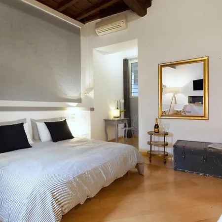 Delle Grotte Apartment *