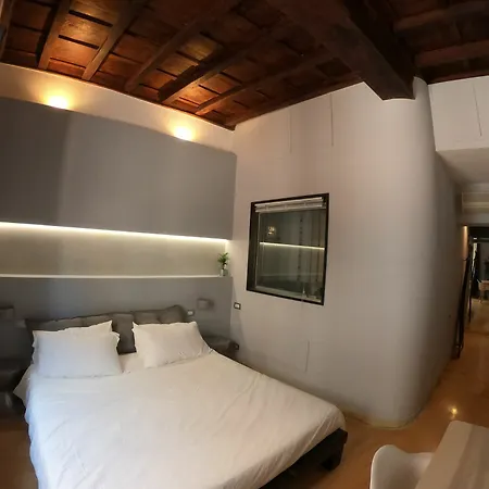 Delle Grotte